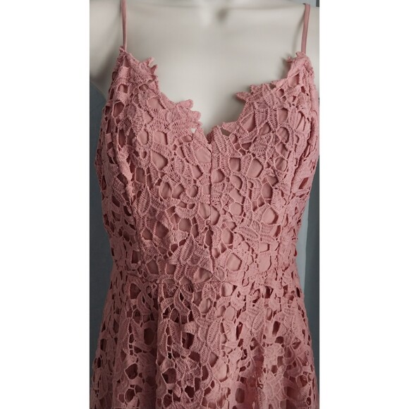 ASTR Mauve Pink Sleeveless Lace Fit & Flare Midi Dress Small - Picture 4 of 6